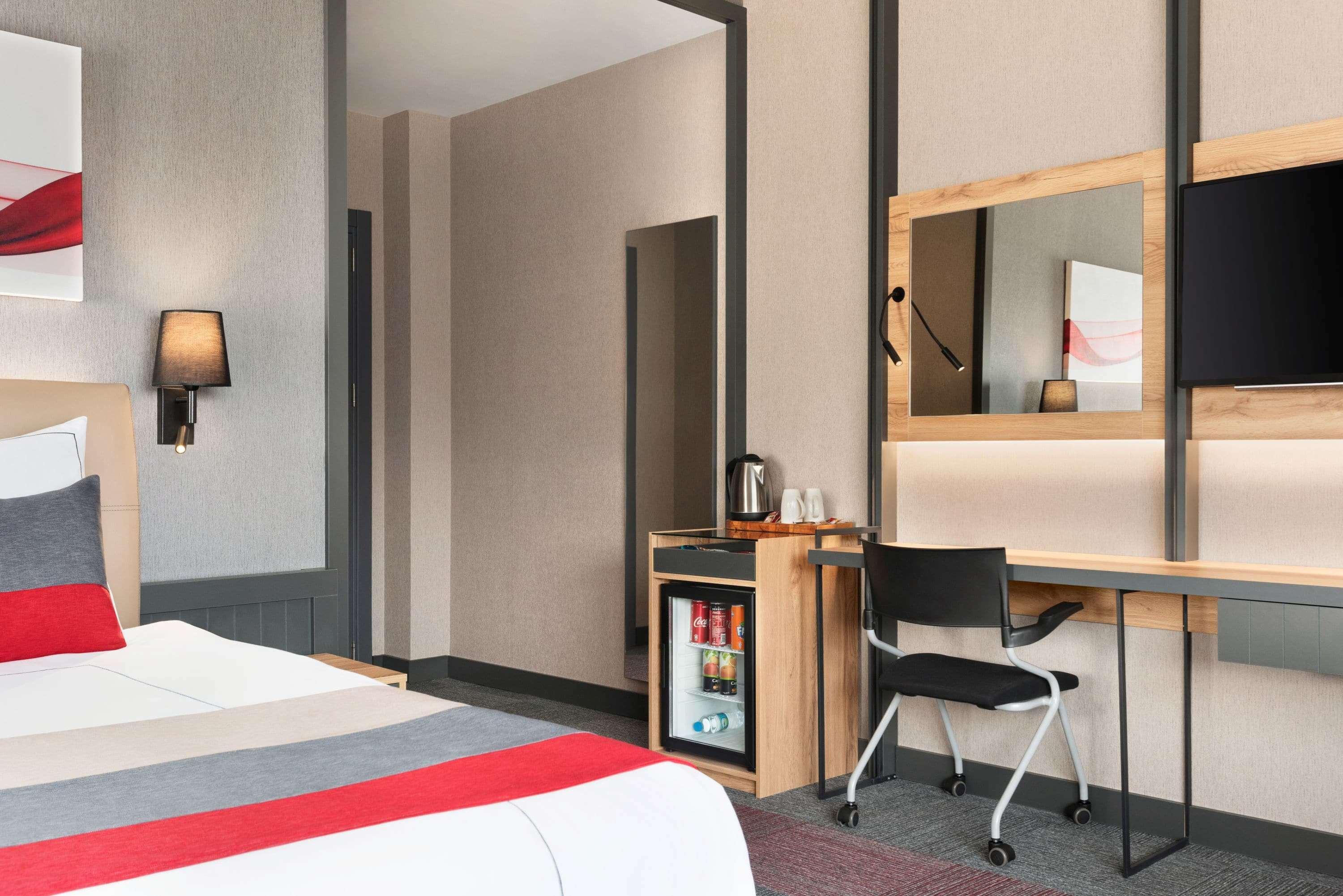 Hotel Ramada By Wyndham Tire Extérieur photo