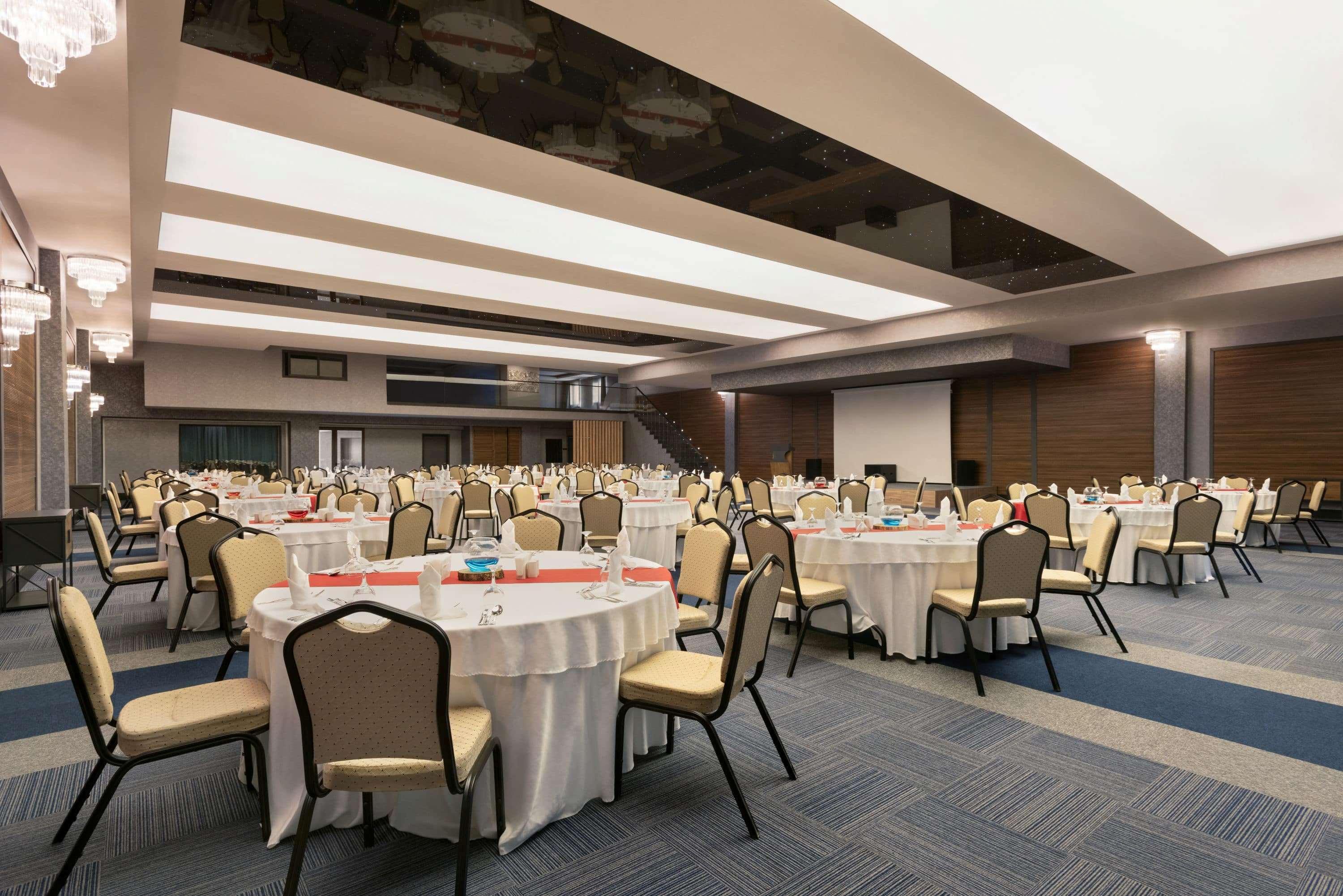Hotel Ramada By Wyndham Tire Extérieur photo