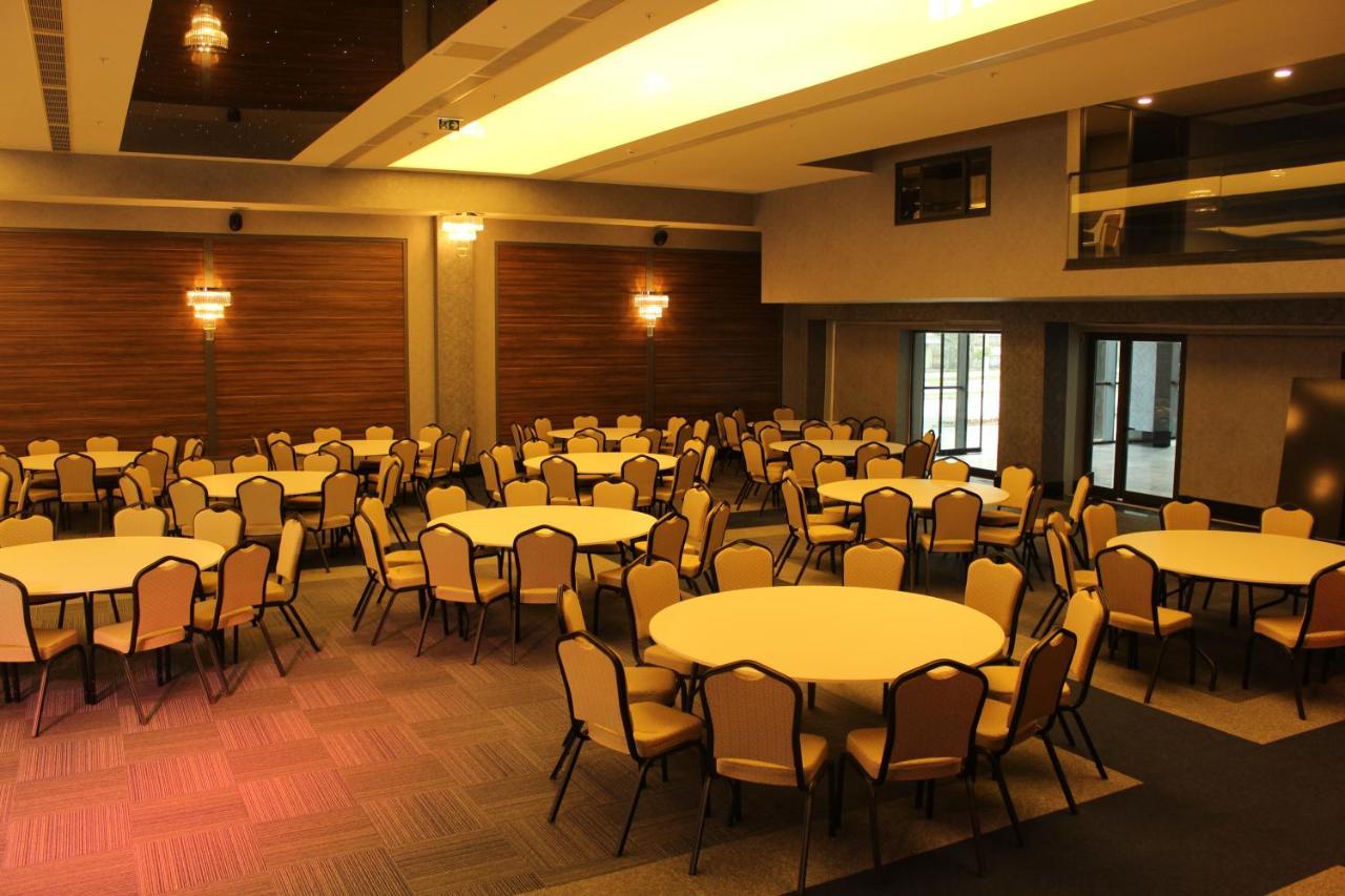 Hotel Ramada By Wyndham Tire Extérieur photo