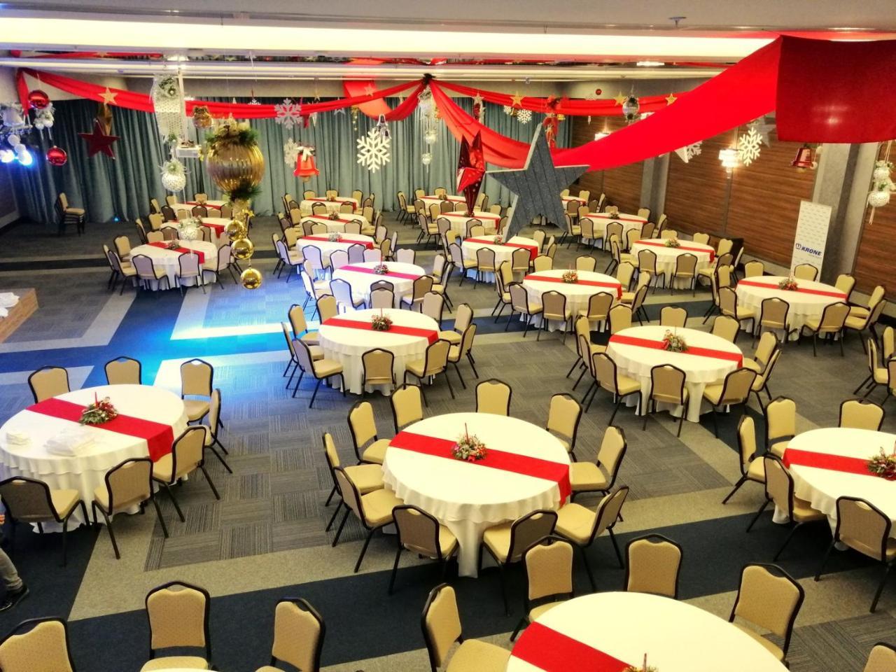 Hotel Ramada By Wyndham Tire Extérieur photo