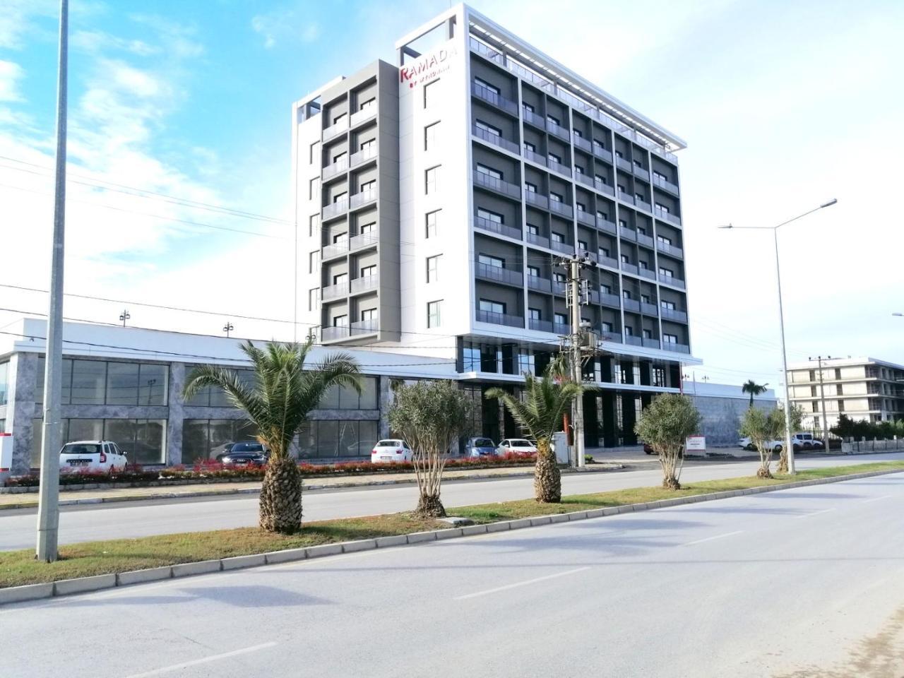 Hotel Ramada By Wyndham Tire Extérieur photo